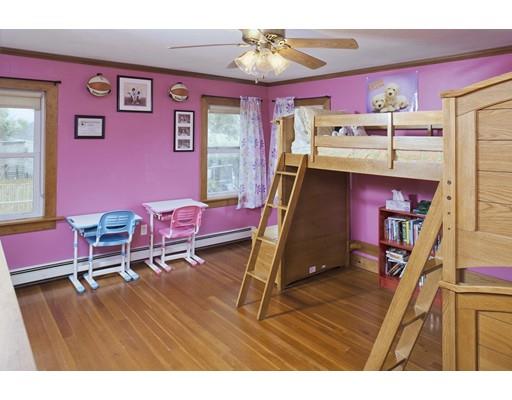 22 Edgewater Road Hull, MA 02045 - Photo 11 of 15 Gallery Image 11