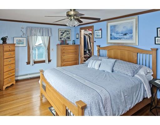 22 Edgewater Road Hull, MA 02045 - Photo 9 of 15 Gallery Image 9