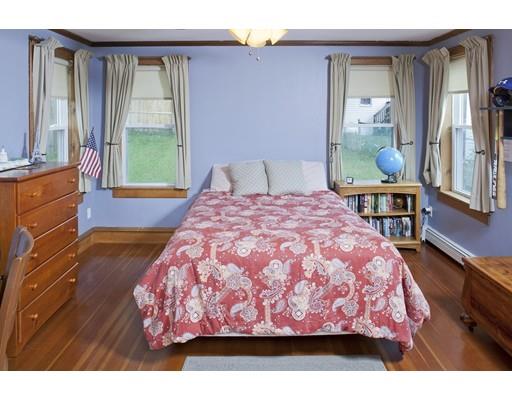 22 Edgewater Road Hull, MA 02045 - Photo 10 of 15 Gallery Image 10
