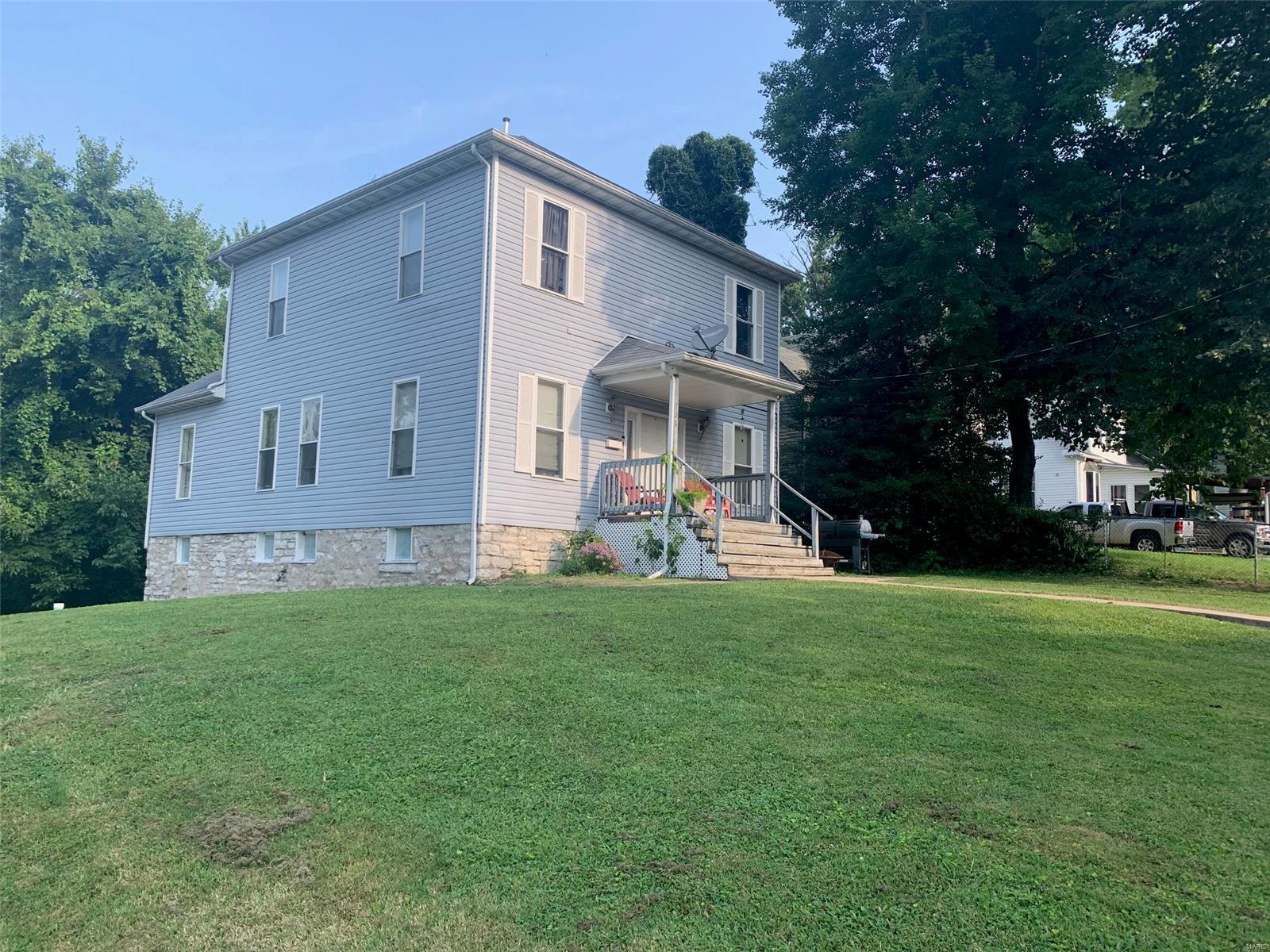 726 Spring Street Alton, IL 62002 - Photo 1 of 4 Gallery Image 1