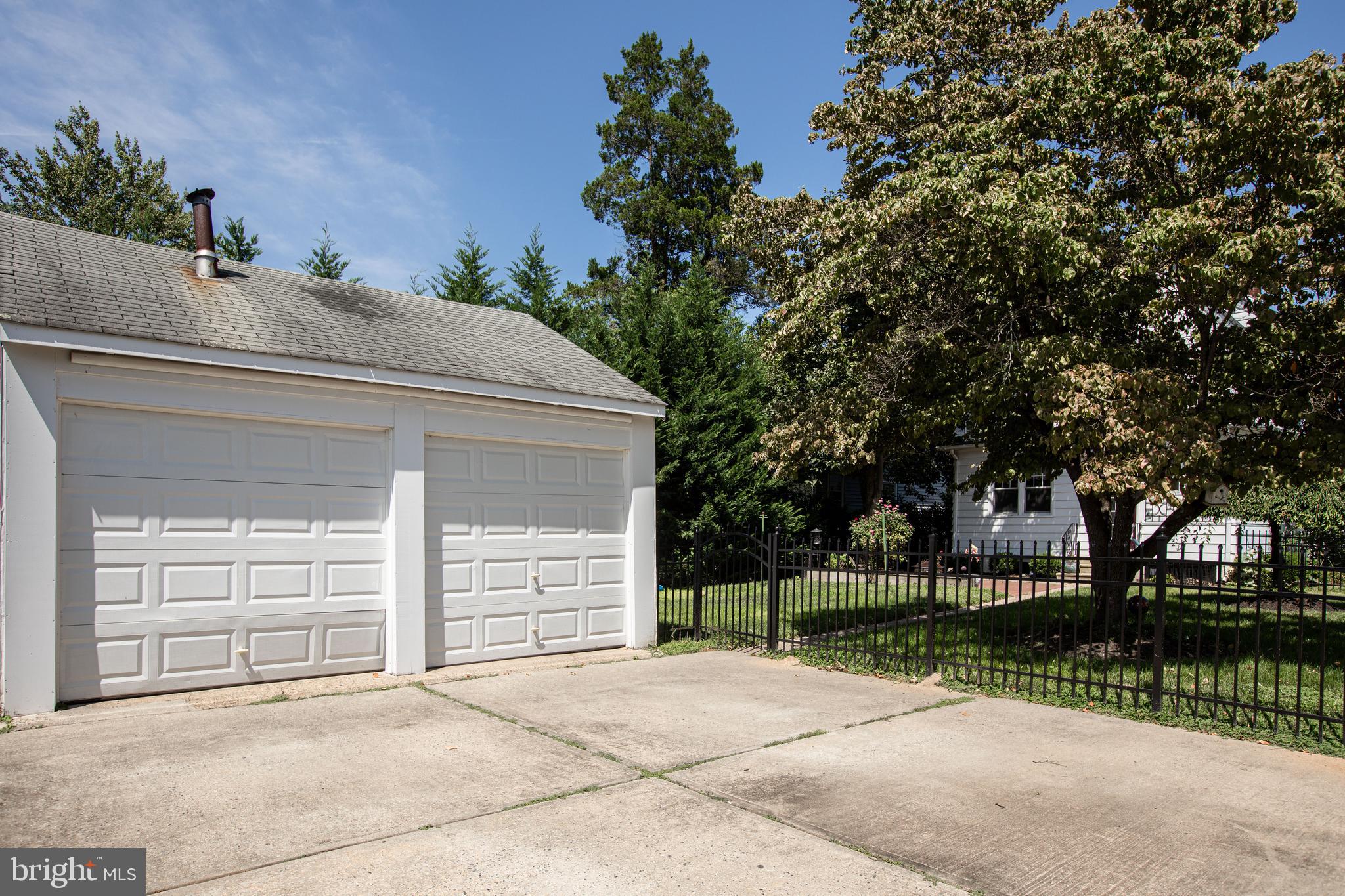 3019 Nottingham Way Hamilton, NJ 08619 - Photo 34 of 35