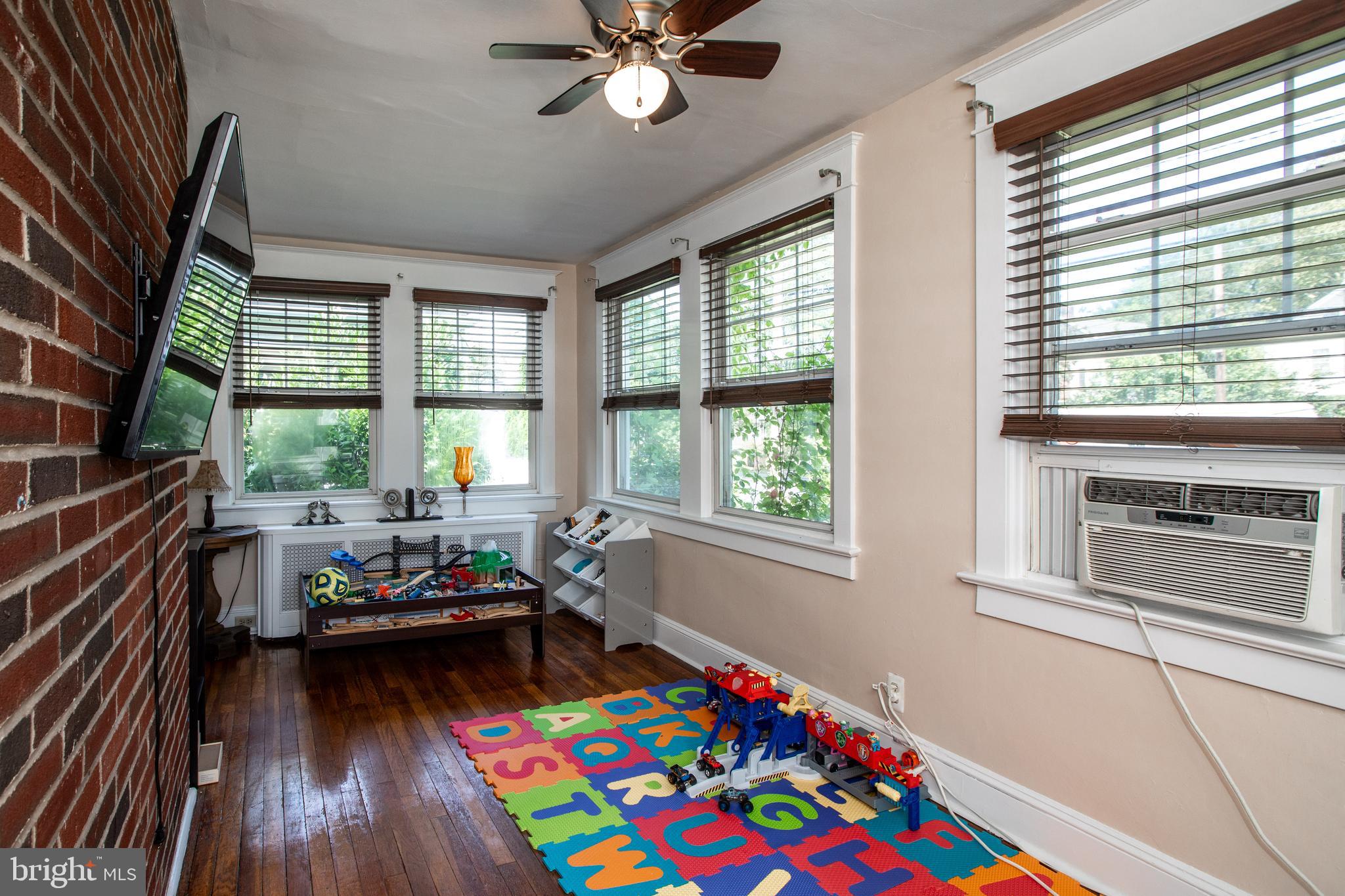 3019 Nottingham Way Hamilton, NJ 08619 - Photo 9 of 35