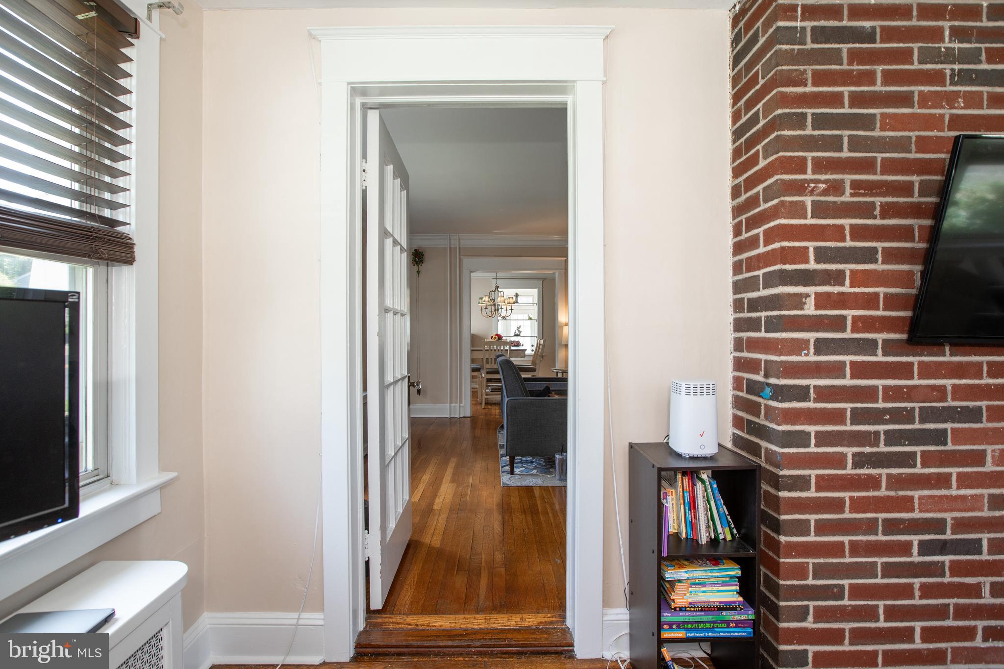 3019 Nottingham Way Hamilton, NJ 08619 - Photo 10 of 35