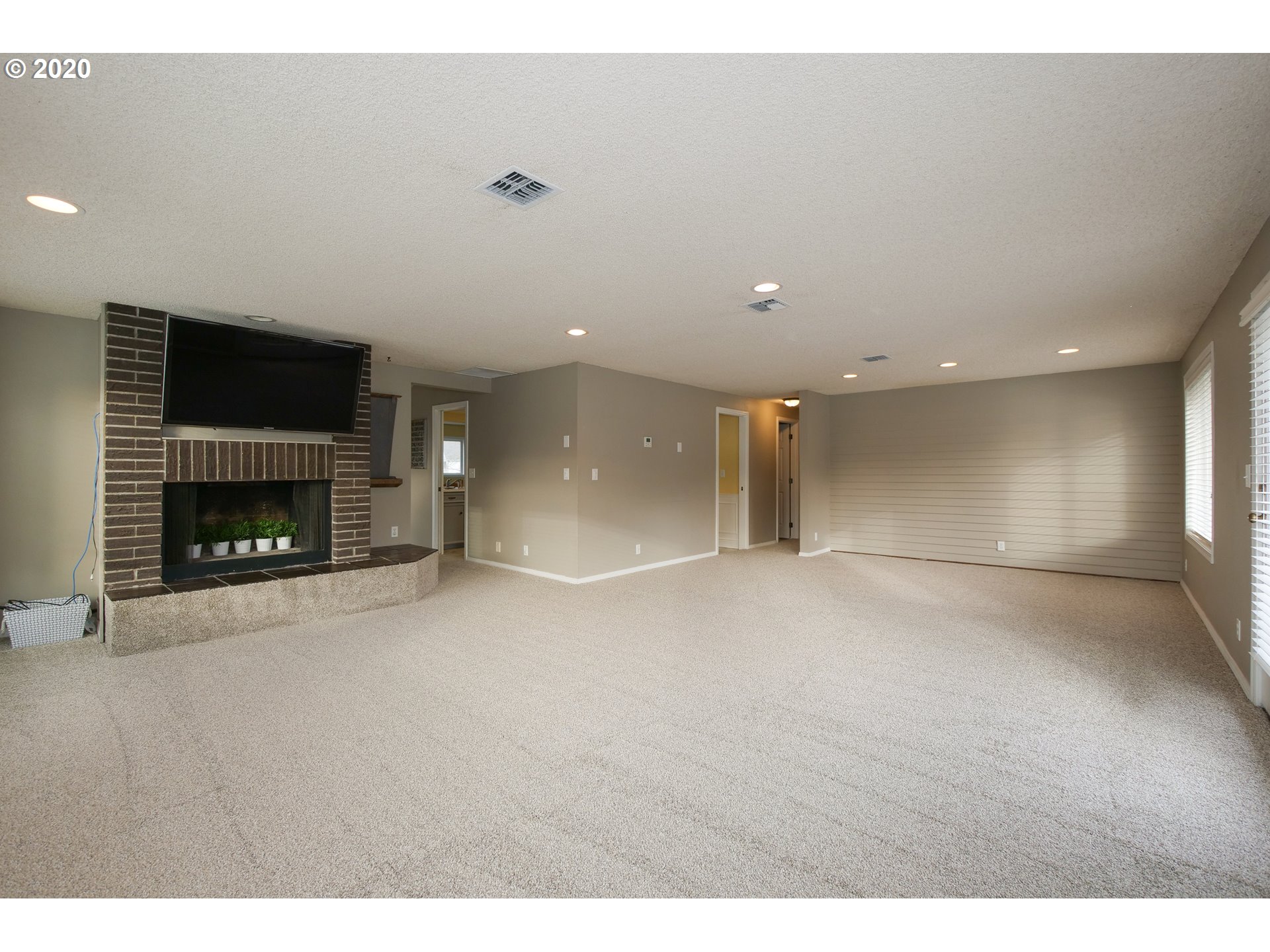 503 71st Street Springfield, OR 97478 - Photo 13 of 32
