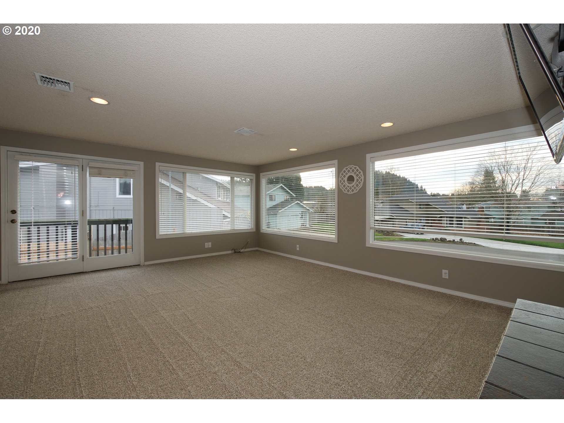 503 71st Street Springfield, OR 97478 - Photo 14 of 32