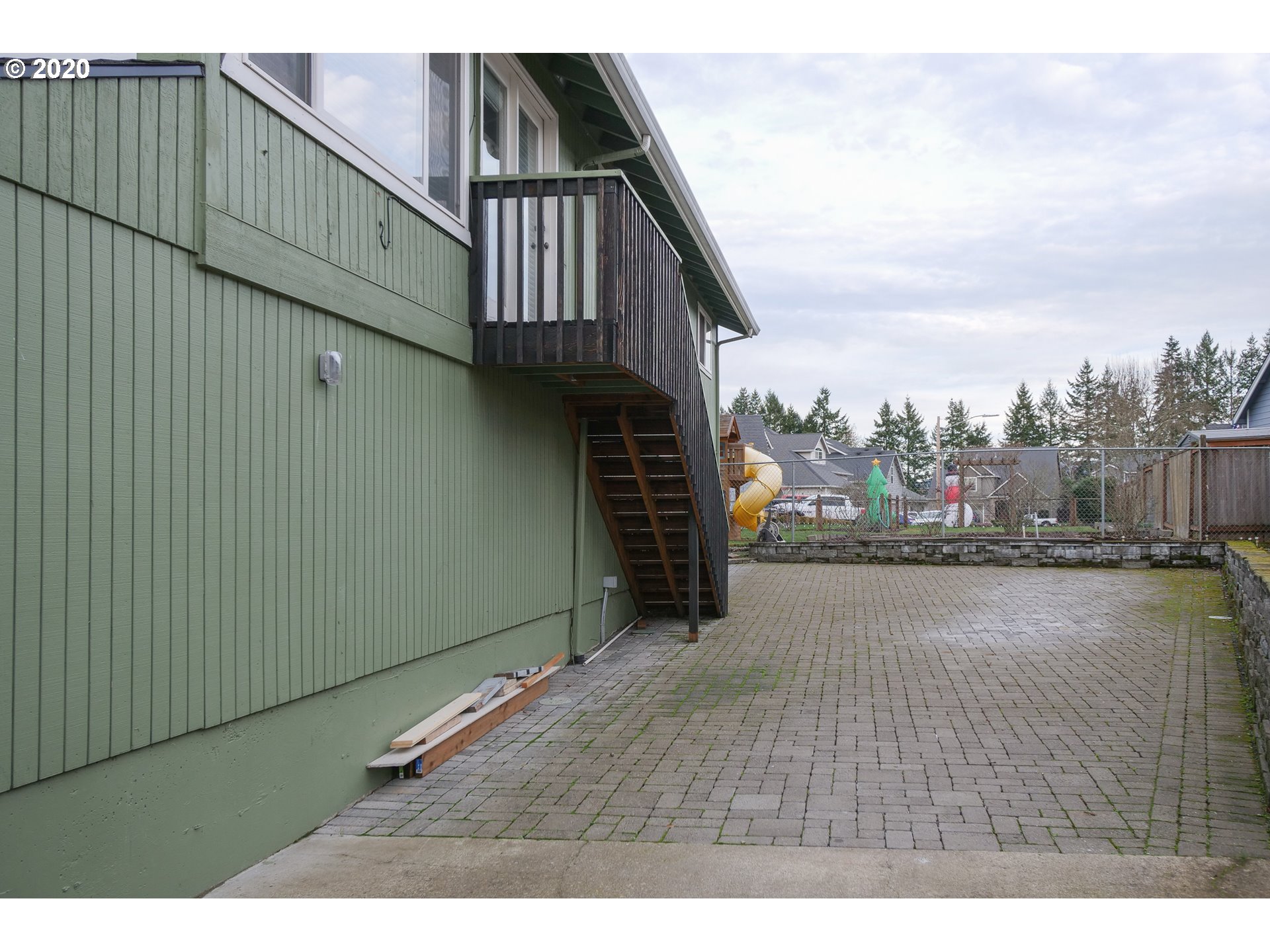 503 71st Street Springfield, OR 97478 - Photo 6 of 32