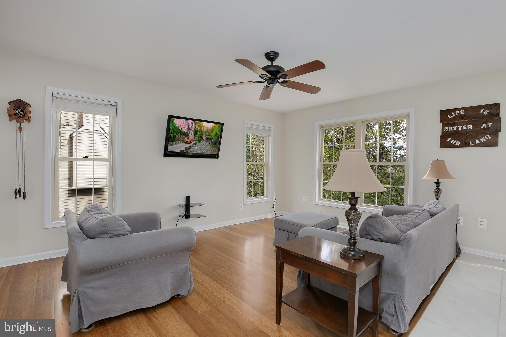 6793 Balmoral Ridge New Market, MD 21774 - Photo 12 of 30 Living Room