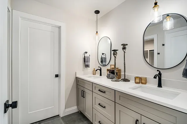 $3,500 | 2307 A Burns Street, Nashville, TN 37216