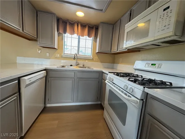 $1,450 | 101 Luna Way, Unit 237, Las Vegas, NV 89145