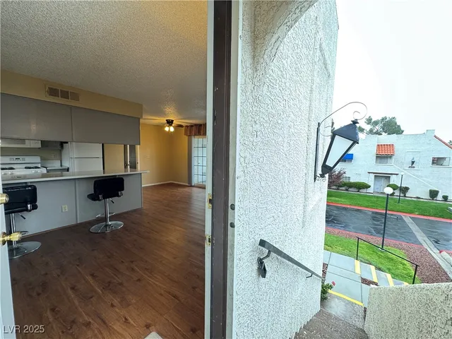$1,450 | 101 Luna Way, Unit 237, Las Vegas, NV 89145