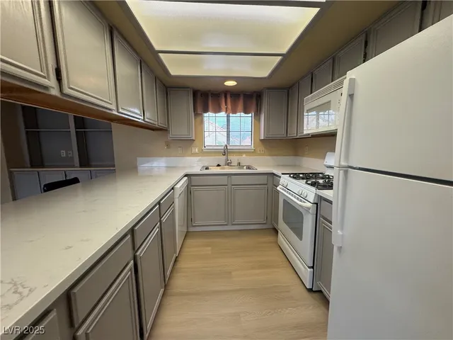 $1,450 | 101 Luna Way, Unit 237, Las Vegas, NV 89145