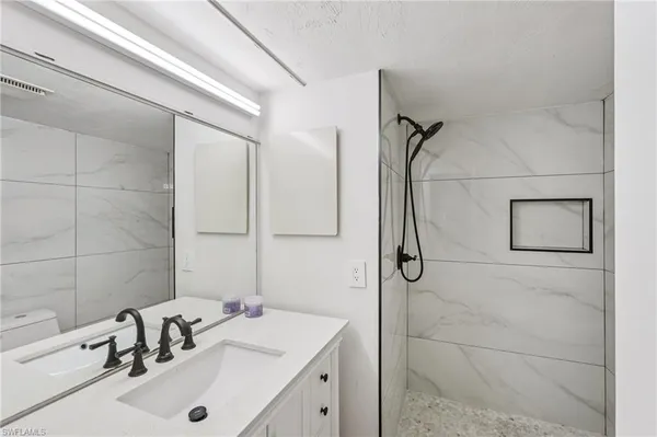 $199,500 | 499 Forest Lakes Boulevard, Unit 305, Naples, FL 34105