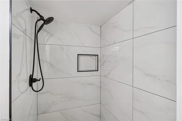 $199,500 | 499 Forest Lakes Boulevard, Unit 305, Naples, FL 34105