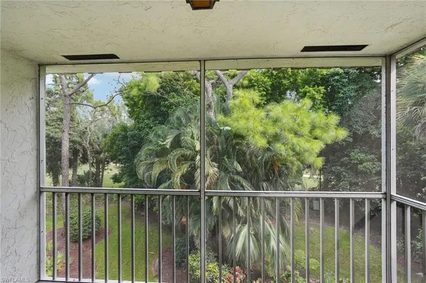 $199,500 | 499 Forest Lakes Boulevard, Unit 305, Naples, FL 34105