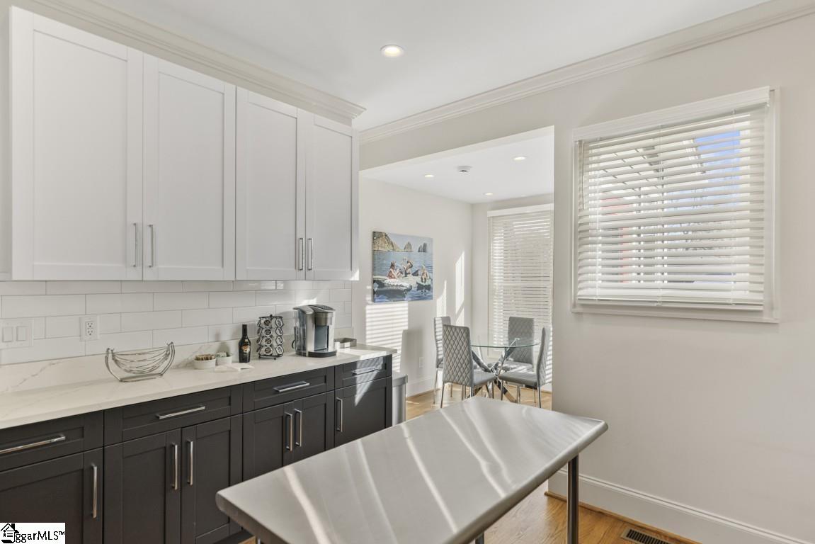 1508 East North Street Greenville, SC 29607 - Photo 6 of 46