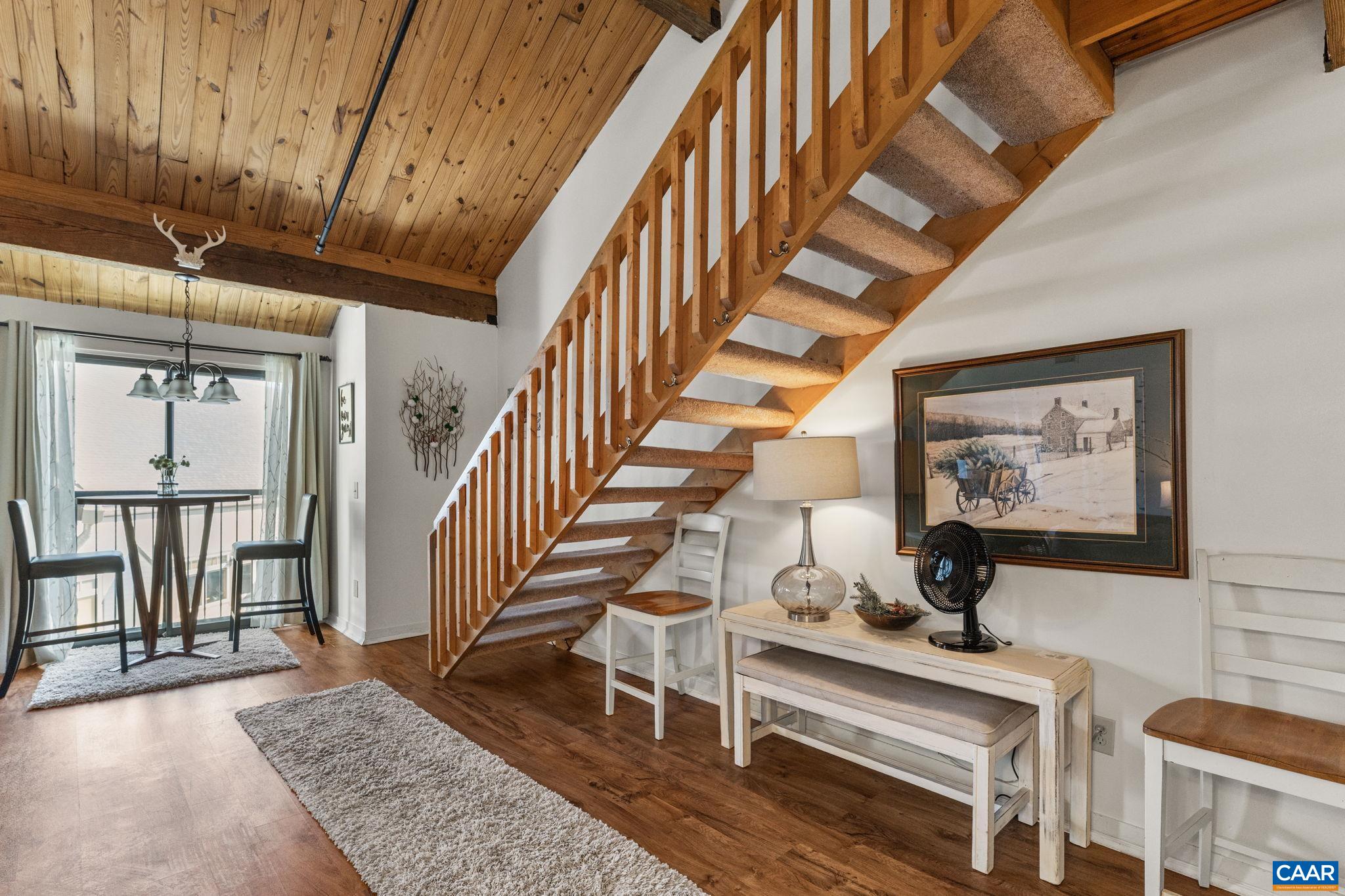 167 Mountain Inn Loop Roseland, VA 22967 - Photo 11 of 22