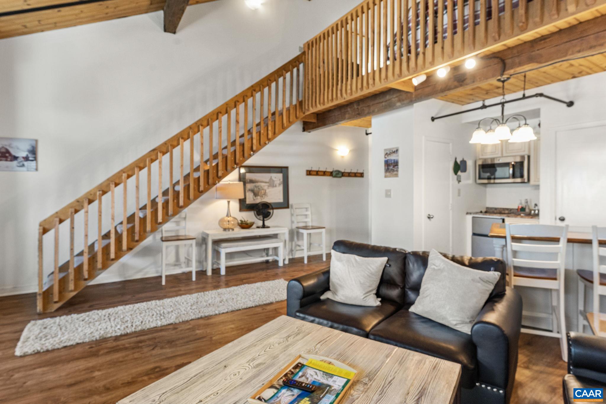 167 Mountain Inn Loop Roseland, VA 22967 - Photo 12 of 22