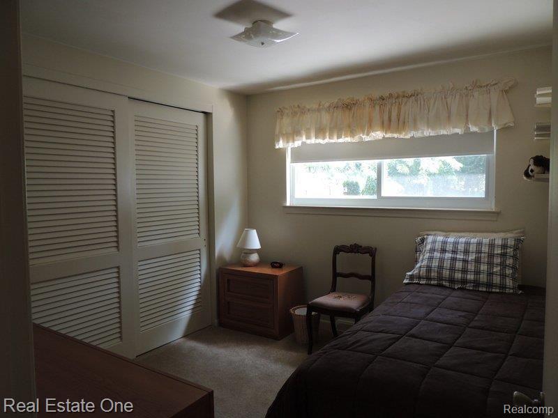 283 North Hill Circle Rochester, MI 48307 - Photo 17 of 21 Bedroom