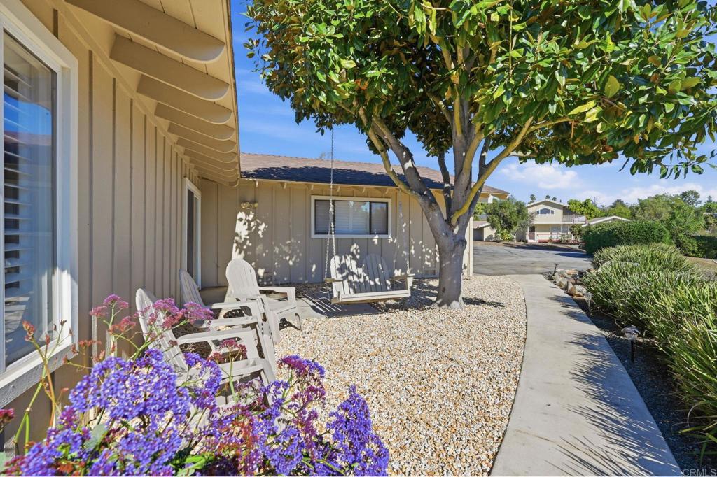 929 Pepper Tree Lane Fallbrook, CA 92028 - Photo 2 of 61