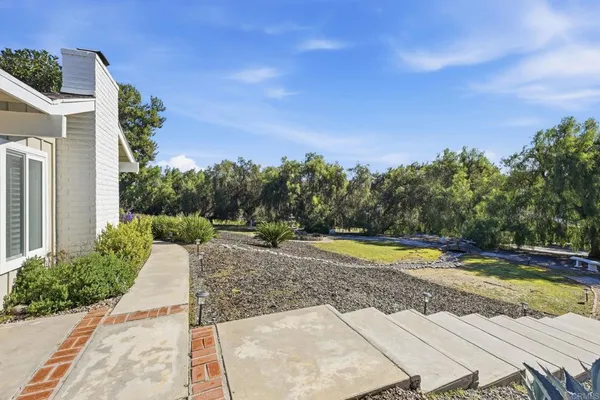 $1,119,000 | 929 Pepper Tree Lane, Fallbrook, CA 92028