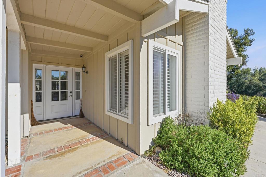 929 Pepper Tree Lane Fallbrook, CA 92028 - Photo 4 of 61