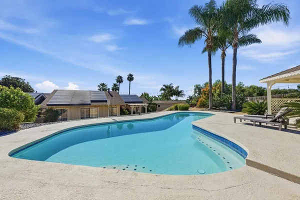$1,119,000 | 929 Pepper Tree Lane, Fallbrook, CA 92028