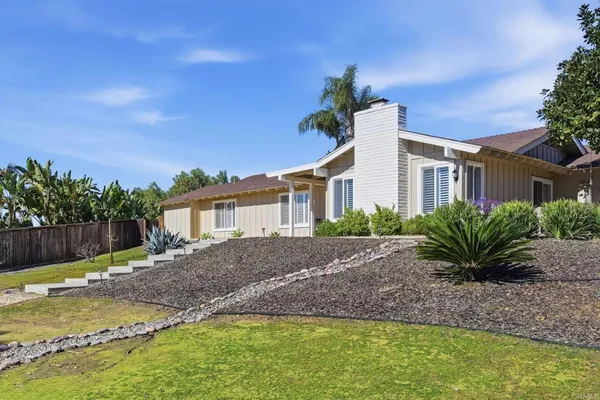$999,000 | 929 Pepper Tree Lane, Fallbrook, CA 92028