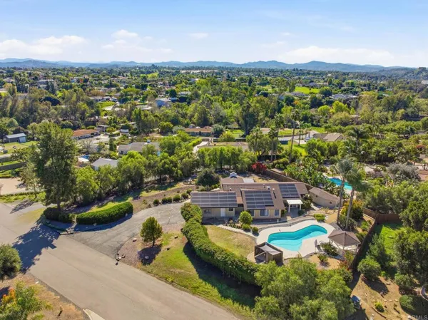 $1,119,000 | 929 Pepper Tree Lane, Fallbrook, CA 92028