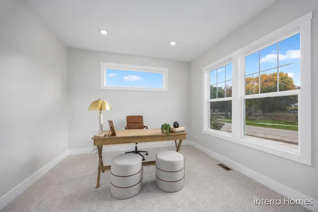 $529,900 | 8345 Kettle Oak Drive Southeast, Alto, MI 49302