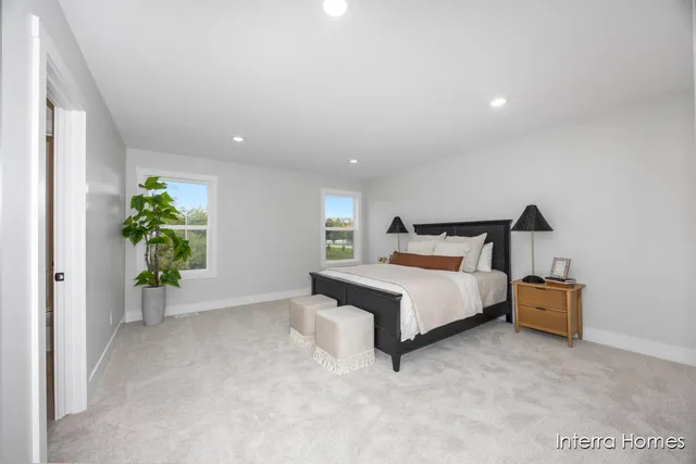 $529,900 | 8345 Kettle Oak Drive Southeast, Alto, MI 49302