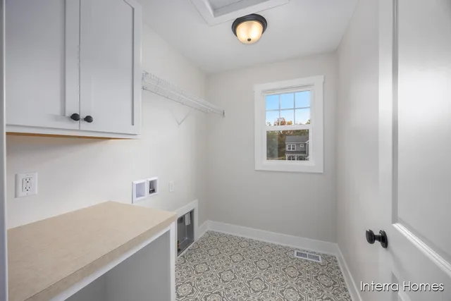 $529,900 | 8345 Kettle Oak Drive Southeast, Alto, MI 49302