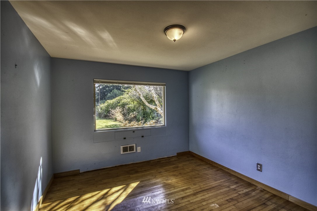 206 Old Hill Road Aberdeen, WA 98520 - Photo 13 of 35 Gallery Image 13
