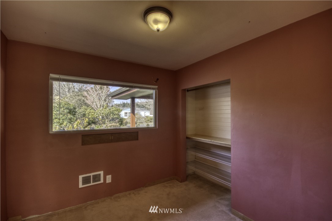 206 Old Hill Road Aberdeen, WA 98520 - Photo 14 of 35 Gallery Image 14