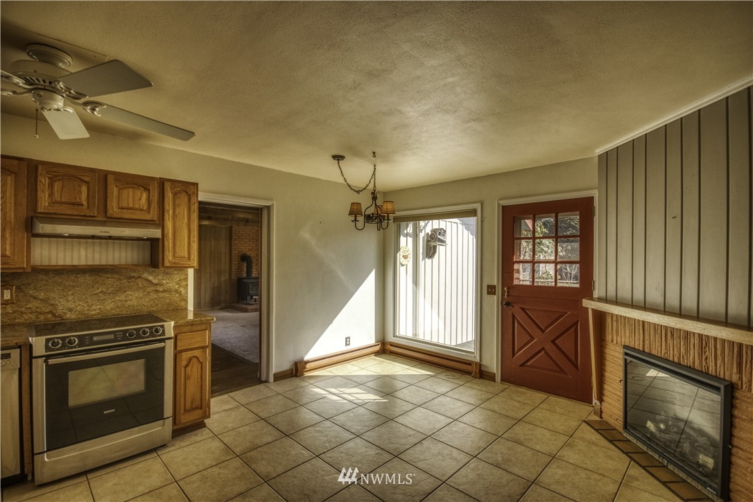 206 Old Hill Road Aberdeen, WA 98520 - Photo 6 of 35 Gallery Image 6