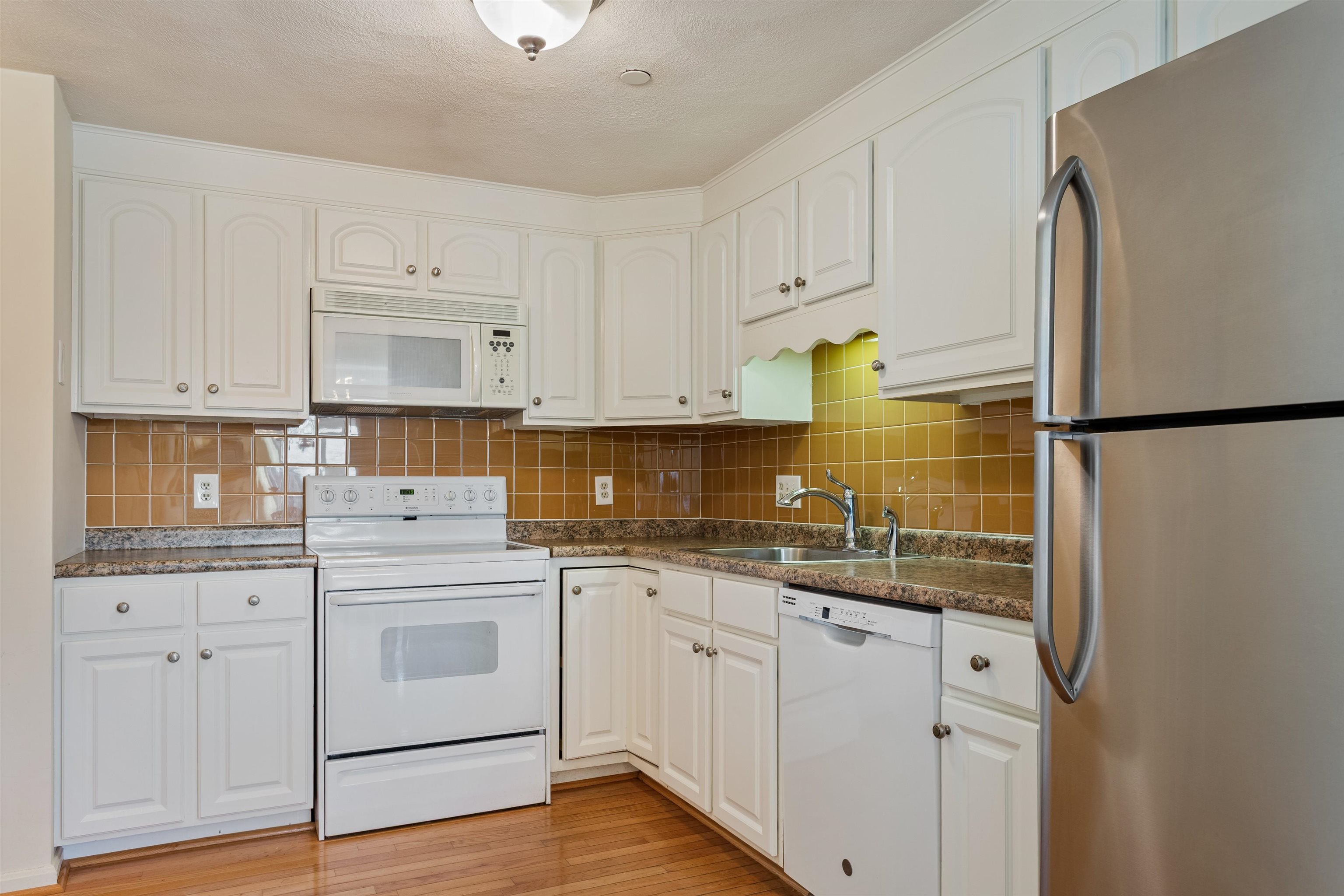 975 Ocean Boulevard, Unit 10 Hampton, NH 03842 - Photo 9 of 25