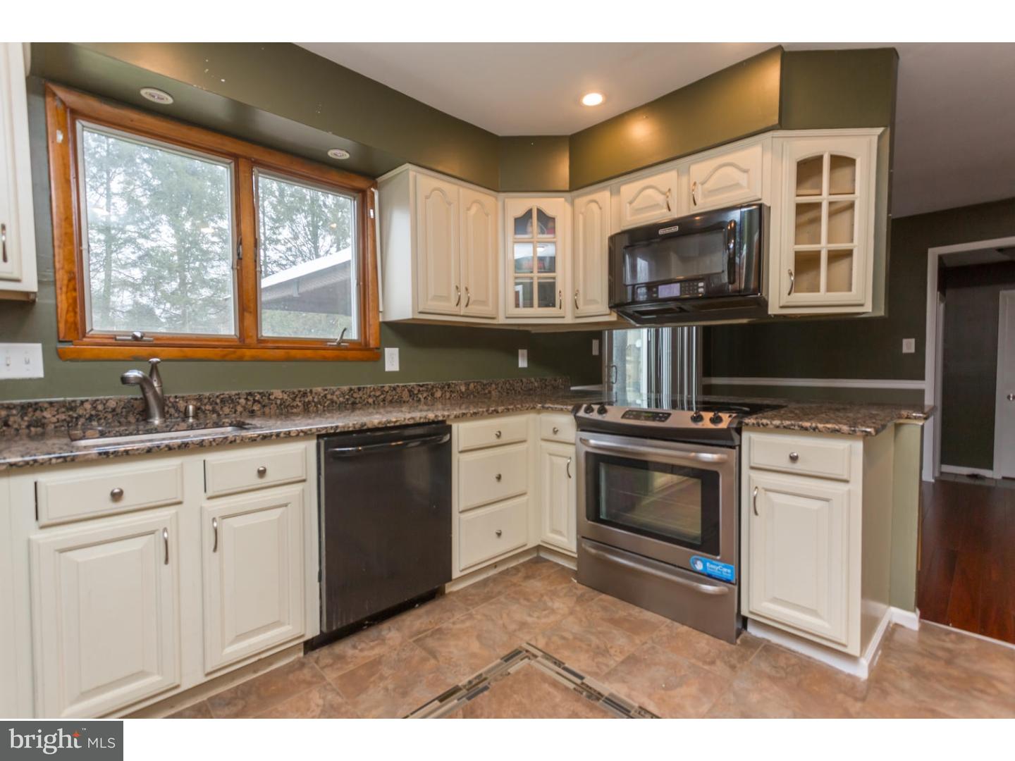 8 Brinker Court Rising Sun, MD 21911 - Photo 13 of 25 Kitchen