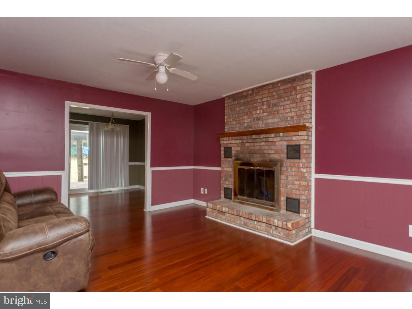 8 Brinker Court Rising Sun, MD 21911 - Photo 8 of 25 Living Room