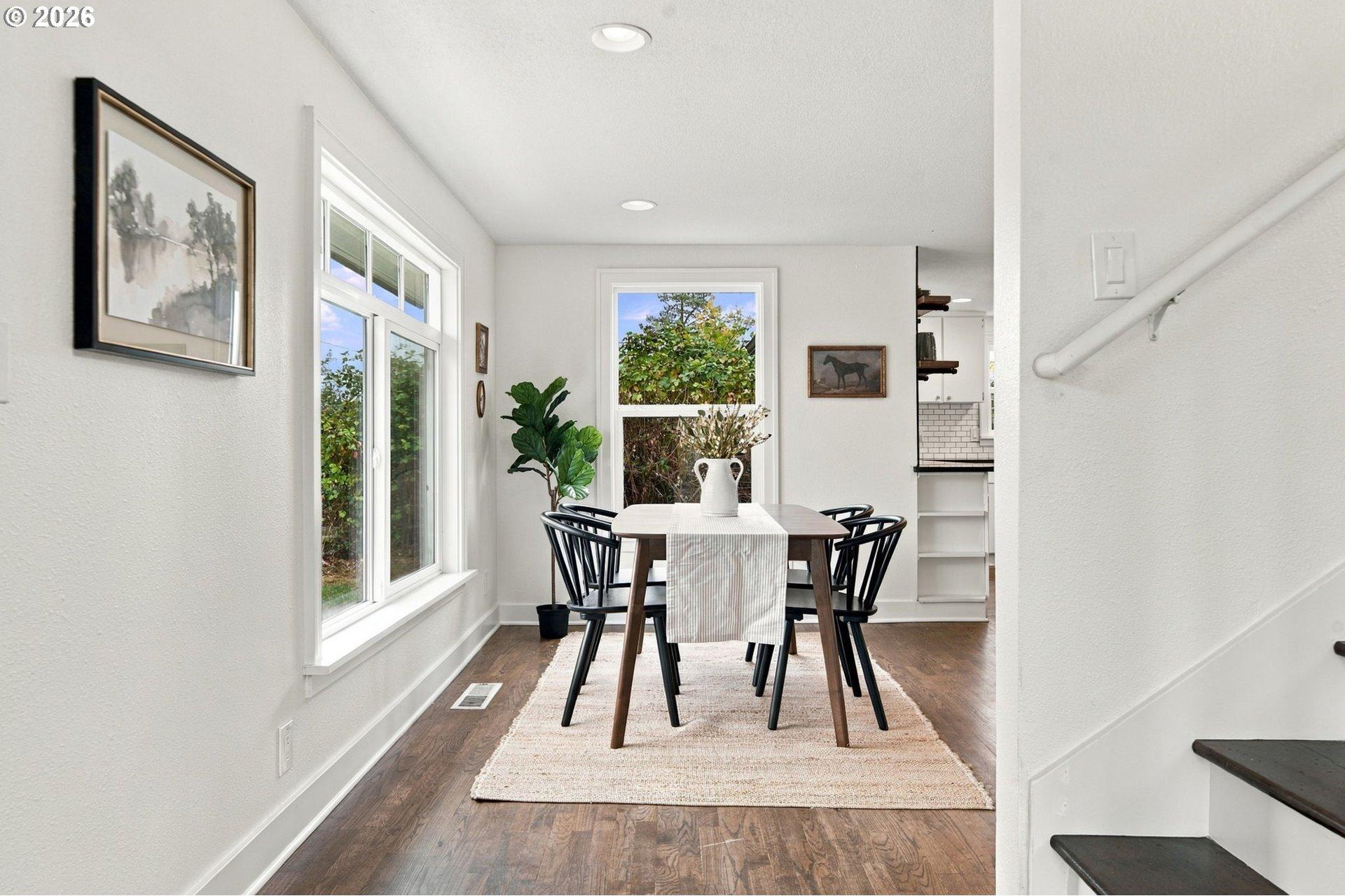 38420 Southeast Boitano Road Sandy, OR 97055 - Photo 11 of 48 Dining Area