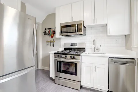 $600,000 | 2139 South Oxford Street, Arlington, VA 22204