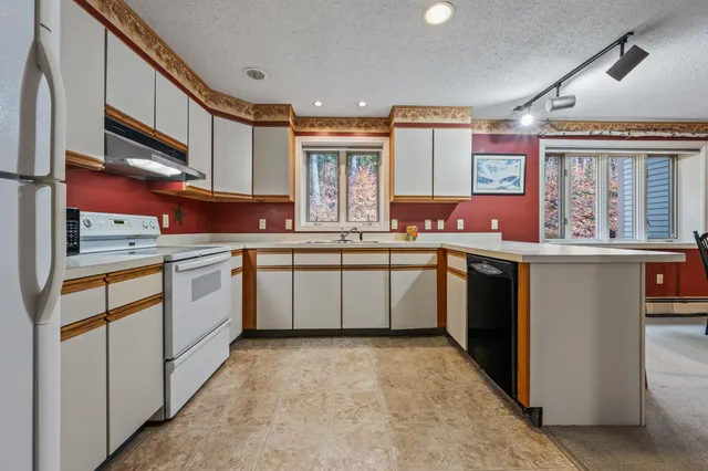 $515,000 | 82 B Wentworth Hall Avenue, Jackson, NH 03846