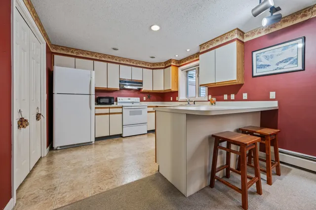 $525,000 | 82 B Wentworth Hall Avenue, Jackson, NH 03846