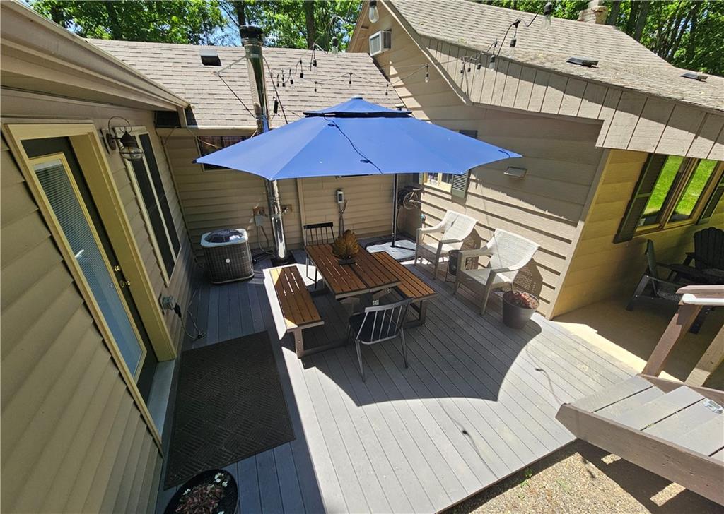 60 Nelson Road Ohiopyle, PA 15470 - Photo 42 of 46 Large Patio Umbrella provides excellent shade!