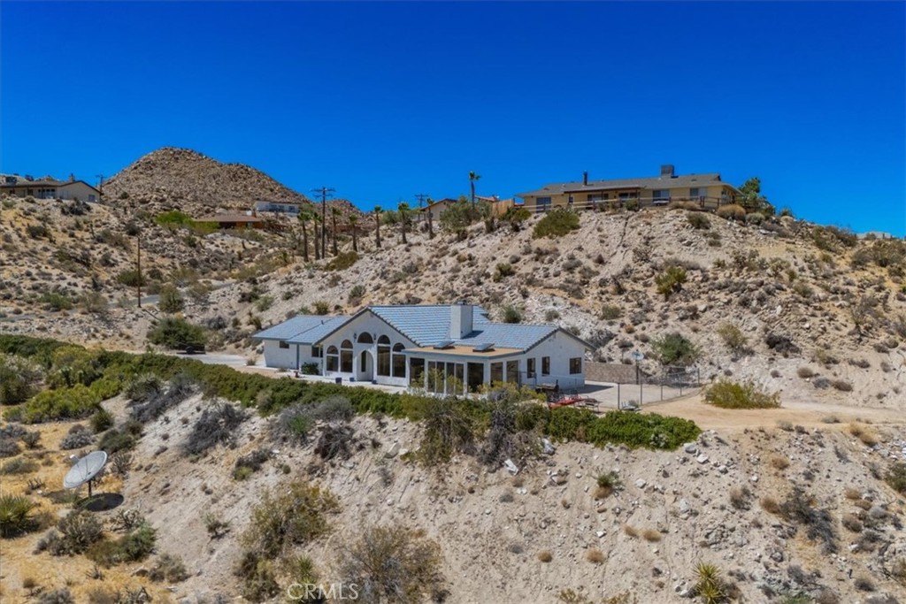 6177 Mandarin Road Yucca Valley, CA 92284 - Photo 2 of 58
