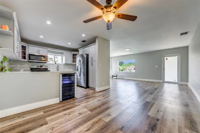 $4,400 | 2363 Southwest 21st Terrace, Miami, FL 33145