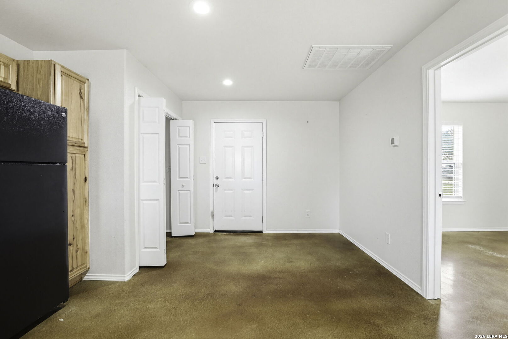 752 Cimarron, Unit B Spring Branch, TX 78070 - Photo 9 of 23 a view of an empty room