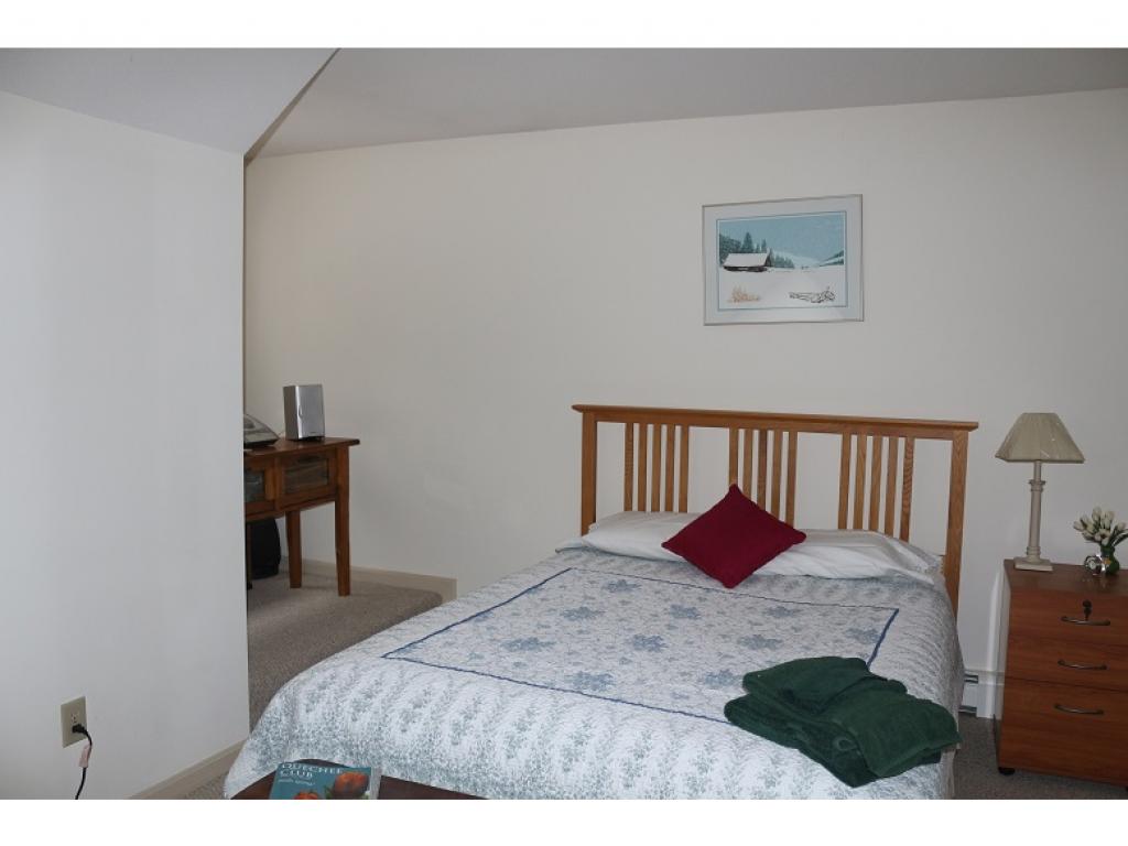 66 Kingfisher Road, Unit 1B Quechee, VT 05059 - Photo 4 of 9 Gallery Image 4