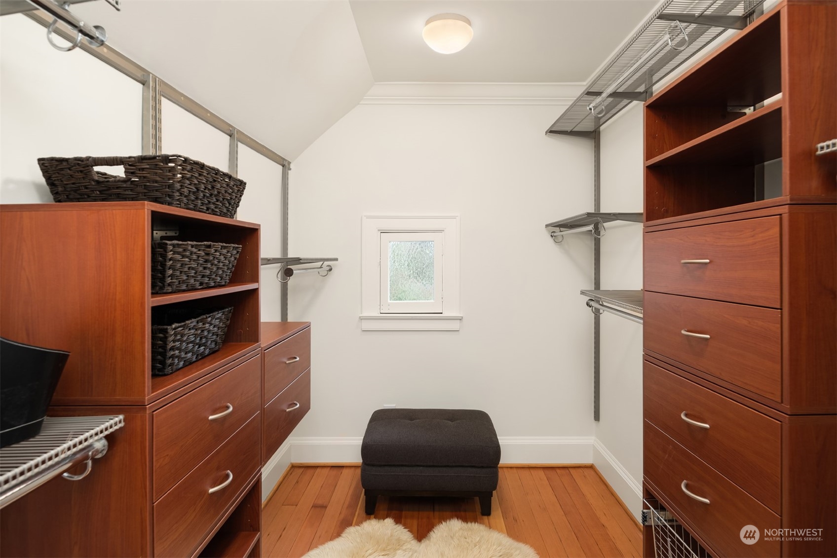 3206 East Terrace Street Seattle, WA 98122 - Photo 17 of 28 a living room with closet