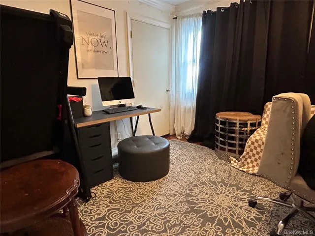 $899,999 | 17 Molyneaux Road, Valley Stream, NY 11580