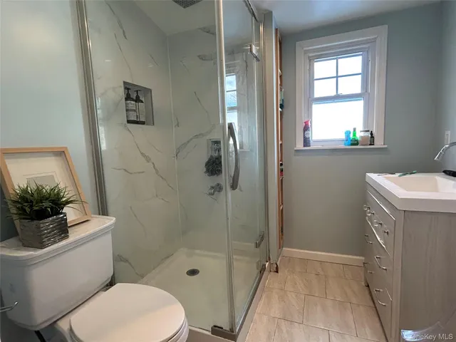 $899,999 | 17 Molyneaux Road, Valley Stream, NY 11580