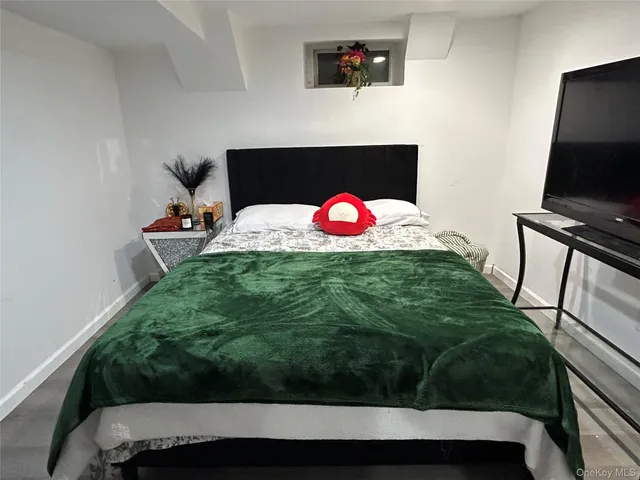 $899,999 | 17 Molyneaux Road, Valley Stream, NY 11580